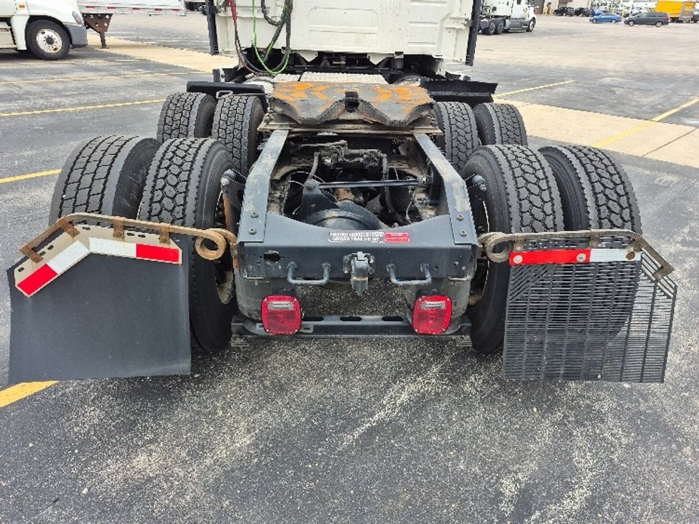 Sleeper Tractor-Heavy Duty Tractors-Volvo-2023-VNL64760-La Porte-IN-751,926\n\t\tmiles-$ 51,750 - Image 6