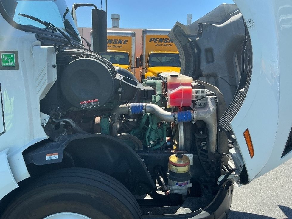 Sleeper Tractor-Heavy Duty Tractors-Volvo-2023-VNL64760-Las Vegas-NV-510,524\n\t\tmiles-$ 82,000 - Image 20