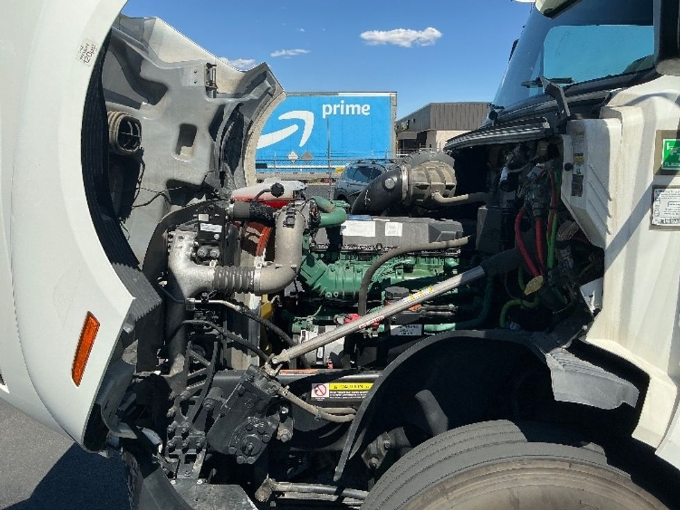 Sleeper Tractor-Heavy Duty Tractors-Volvo-2023-VNL64760-Las Vegas-NV-510,524\n\t\tmiles-$ 82,000 - Image 21