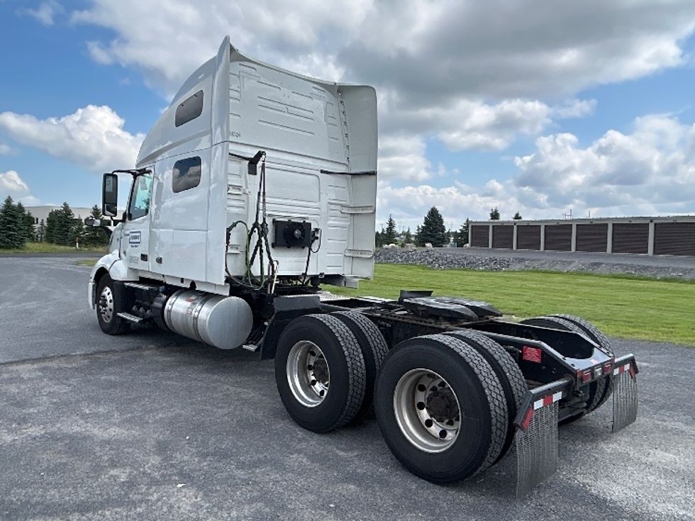 Sleeper Tractor-Heavy Duty Tractors-Volvo-2023-VNL64760-Liverpool-NY-519,000\n\t\tmiles-$ 79,750 - Image 5