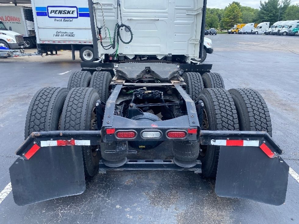 Sleeper Tractor-Heavy Duty Tractors-Volvo-2023-VNL64760-Louisville-KY-463,372\n\t\tmiles-$ 89,750 - Image 6