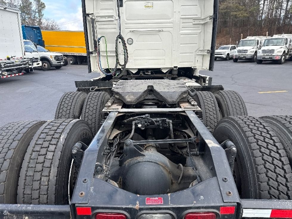 Sleeper Tractor-Heavy Duty Tractors-Volvo-2023-VNL64760-Norcross-GA-580,496\n\t\tmiles-$ 70,250 - Image 6