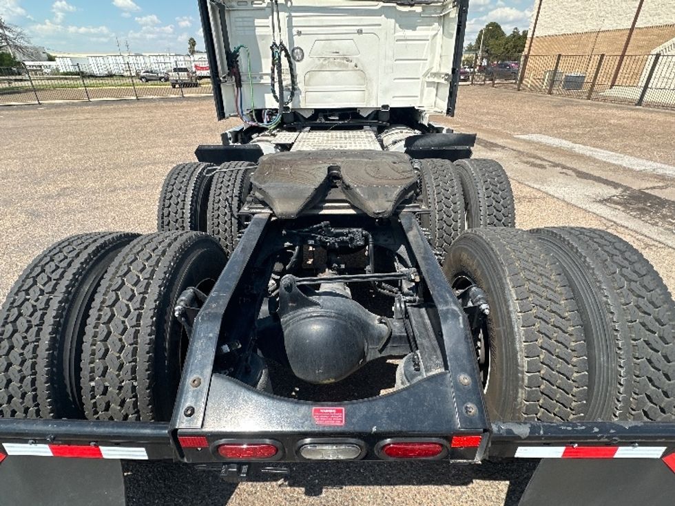 Sleeper Tractor-Heavy Duty Tractors-Volvo-2023-VNL64760-San Antonio-TX-526,961\n\t\tmiles-$ 82,000 - Image 6