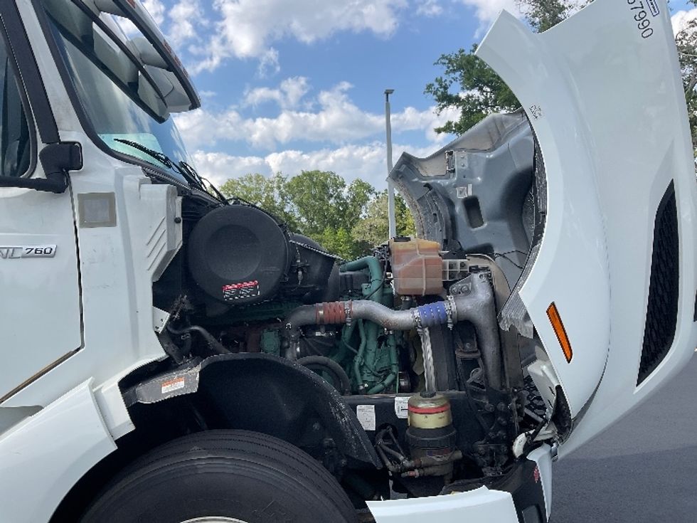 Sleeper Tractor-Heavy Duty Tractors-Volvo-2023-VNL64760-Tampa-FL-577,651\n\t\tmiles-$ 77,750 - Image 20