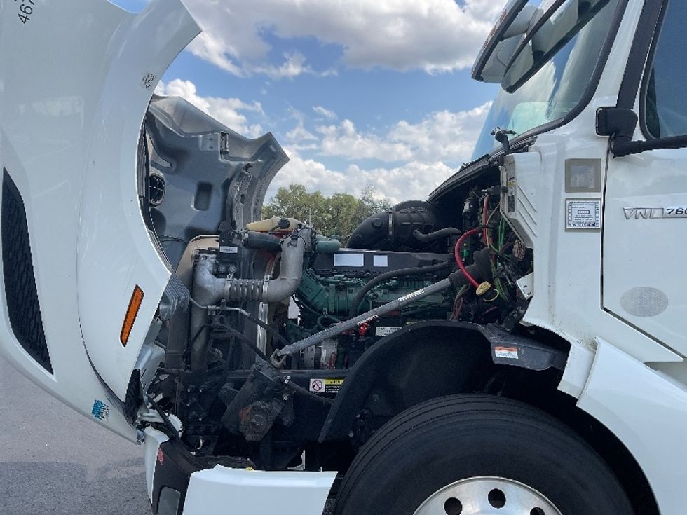 Sleeper Tractor-Heavy Duty Tractors-Volvo-2023-VNL64760-Tampa-FL-577,651\n\t\tmiles-$ 77,750 - Image 21