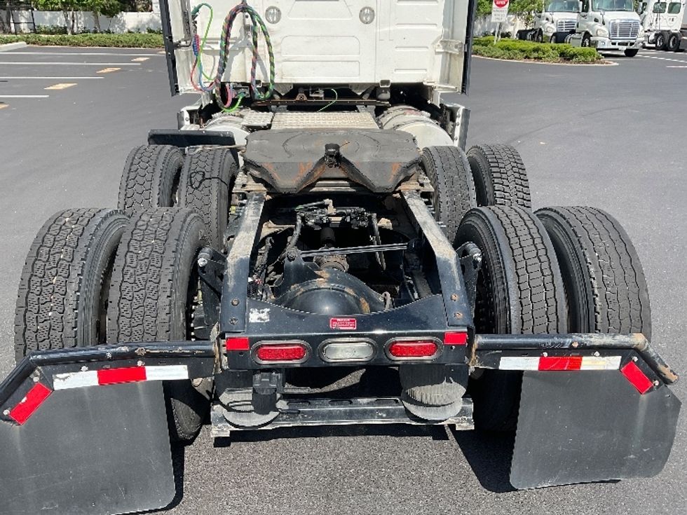 Sleeper Tractor-Heavy Duty Tractors-Volvo-2023-VNL64760-Tampa-FL-577,651\n\t\tmiles-$ 77,750 - Image 6