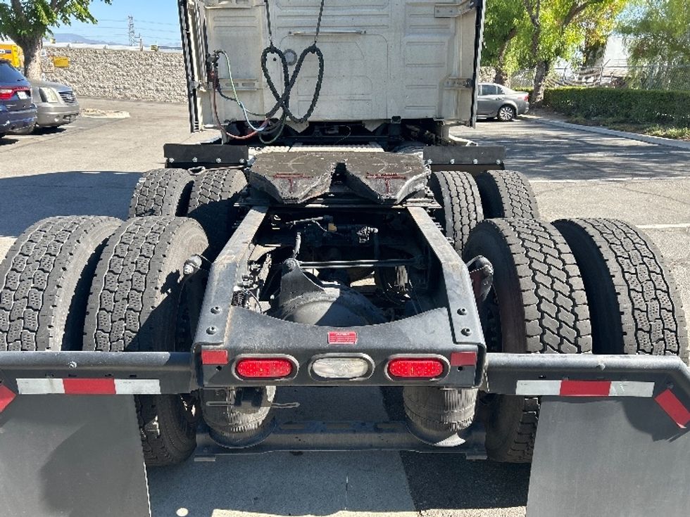 Sleeper Tractor-Heavy Duty Tractors-Volvo-2023-VNL64760-Torrance-CA-522,889\n\t\tmiles-$ 89,250 - Image 6