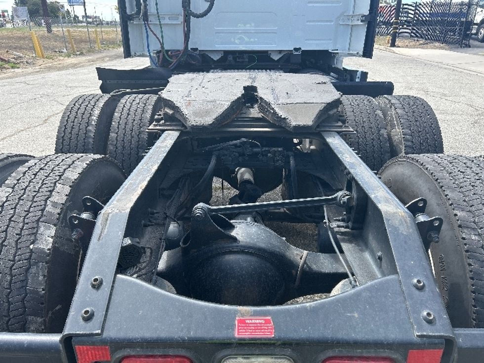 Sleeper Tractor-Heavy Duty Tractors-Volvo-2023-VNL64760-Torrance-CA-703,588\n\t\tmiles-$ 60,750 - Image 6