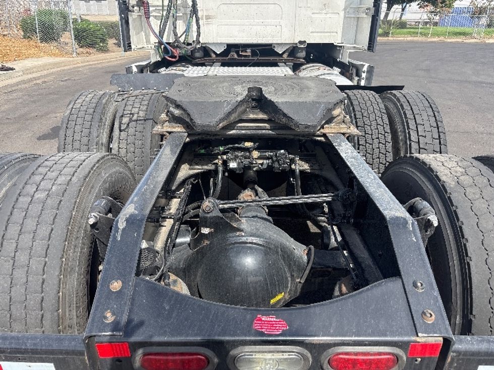 Sleeper Tractor-Heavy Duty Tractors-Volvo-2023-VNL64760-West Sacramento-CA-377,071\n\t\tmiles-$ 104,500 - Image 6
