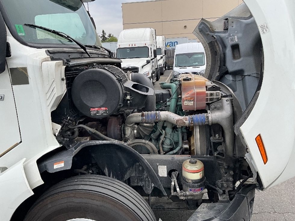 Sleeper Tractor-Heavy Duty Tractors-Volvo-2023-VNL64760-West Sacramento-CA-538,625\n\t\tmiles-$ 79,000 - Image 20