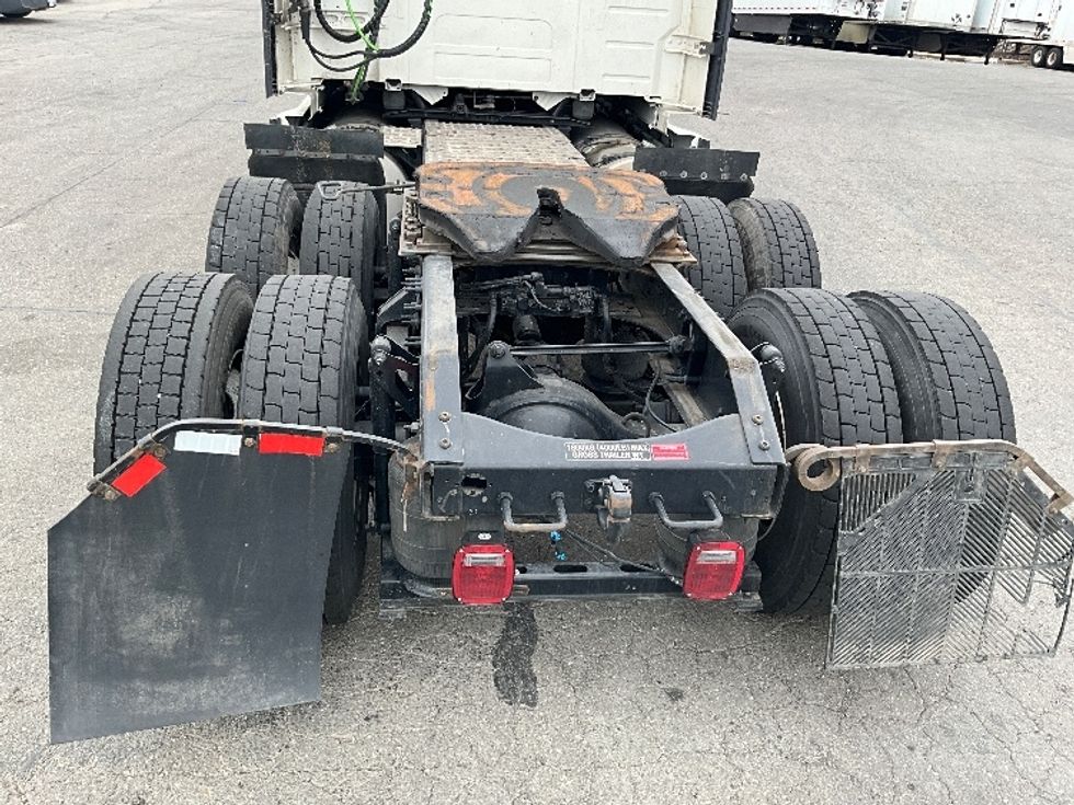 Sleeper Tractor-Heavy Duty Tractors-Volvo-2023-VNL64760-West Sacramento-CA-538,625\n\t\tmiles-$ 79,000 - Image 6