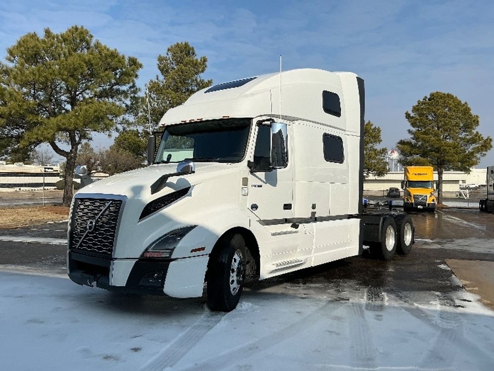 Sleeper Tractor-Heavy Duty Tractors-Volvo-2023-VNL64860-Olive Branch-MS-531,109\n\t\tmiles-$ 78,500 - Image 3