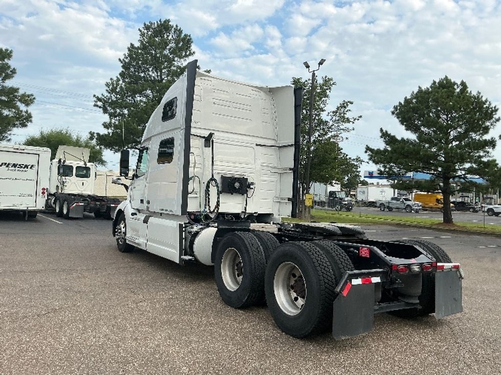 Sleeper Tractor-Heavy Duty Tractors-Volvo-2023-VNL64860-Olive Branch-MS-599,274\n\t\tmiles-$ 79,750 - Image 5