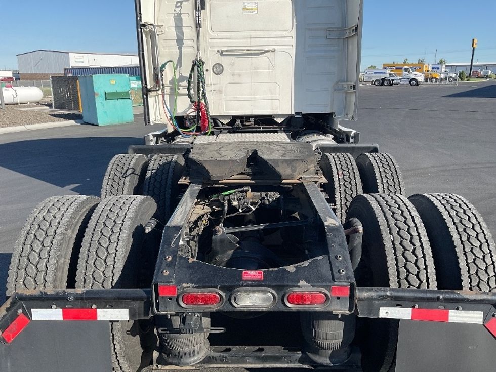 Sleeper Tractor-Heavy Duty Tractors-Volvo-2023-VNL64860-Pasco-WA-712,197\n\t\tmiles-$ 68,000 - Image 6