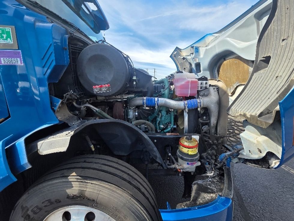 Sleeper Tractor-Heavy Duty Tractors-Volvo-2023-VNL64860-Spokane Valley-WA-446,908\n\t\tmiles-$ 102,000 - Image 20