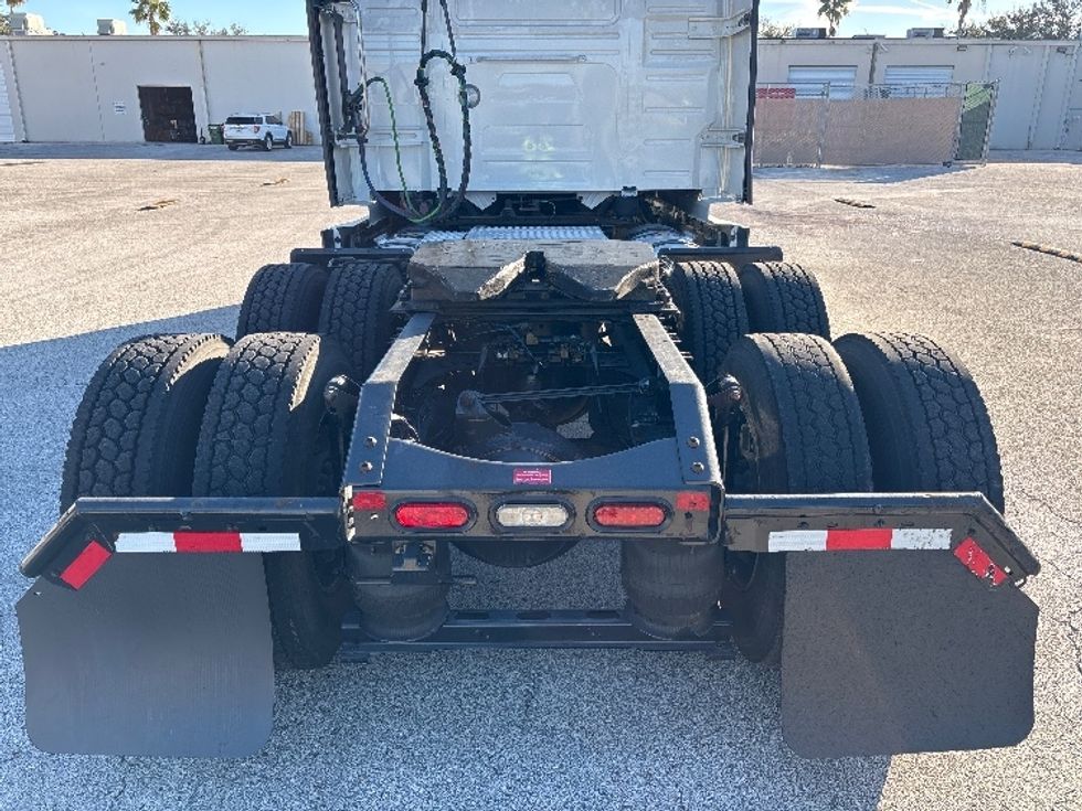 Sleeper Tractor-Heavy Duty Tractors-Volvo-2023-VNL64860-Tampa-FL-605,844\n\t\tmiles-$ 73,250 - Image 6