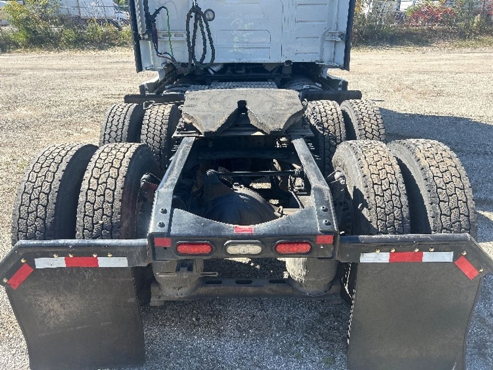 Sleeper Tractor-Heavy Duty Tractors-Volvo-2024-VNL64760-Melrose Park-IL-626,551\n\t\tmiles-$ 82,250 - Image 6