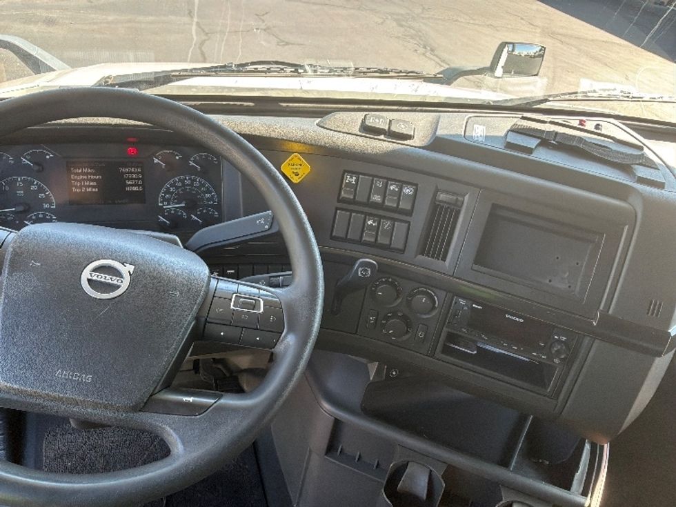 Sleeper Tractor-Heavy Duty Tractors-Volvo-2024-VNL64860-Bensalem-PA-769,743\n\t\tmiles-$ 75,000 - Image 11