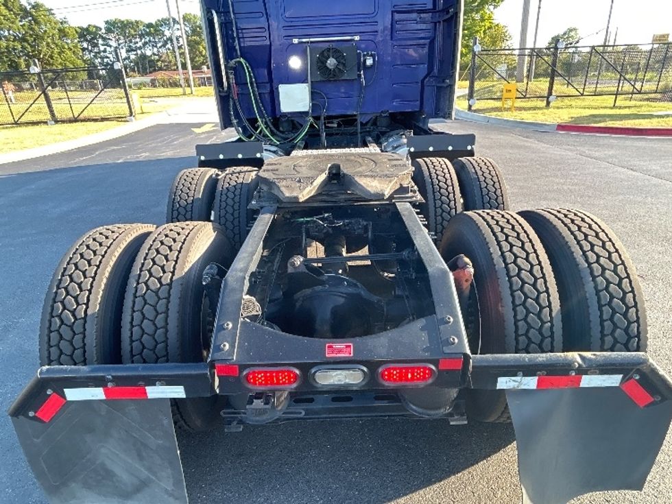 Sleeper Tractor-Heavy Duty Tractors-Volvo-2024-VNL64860-Fort Smith-AR-314,964\n\t\tmiles-$ 127,500 - Image 6