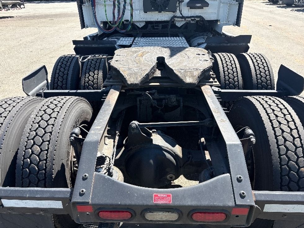 Sleeper Tractor-Heavy Duty Tractors-Volvo-2024-VNL64860-Greensboro-NC-509,646\n\t\tmiles-$ 106,500 - Image 6
