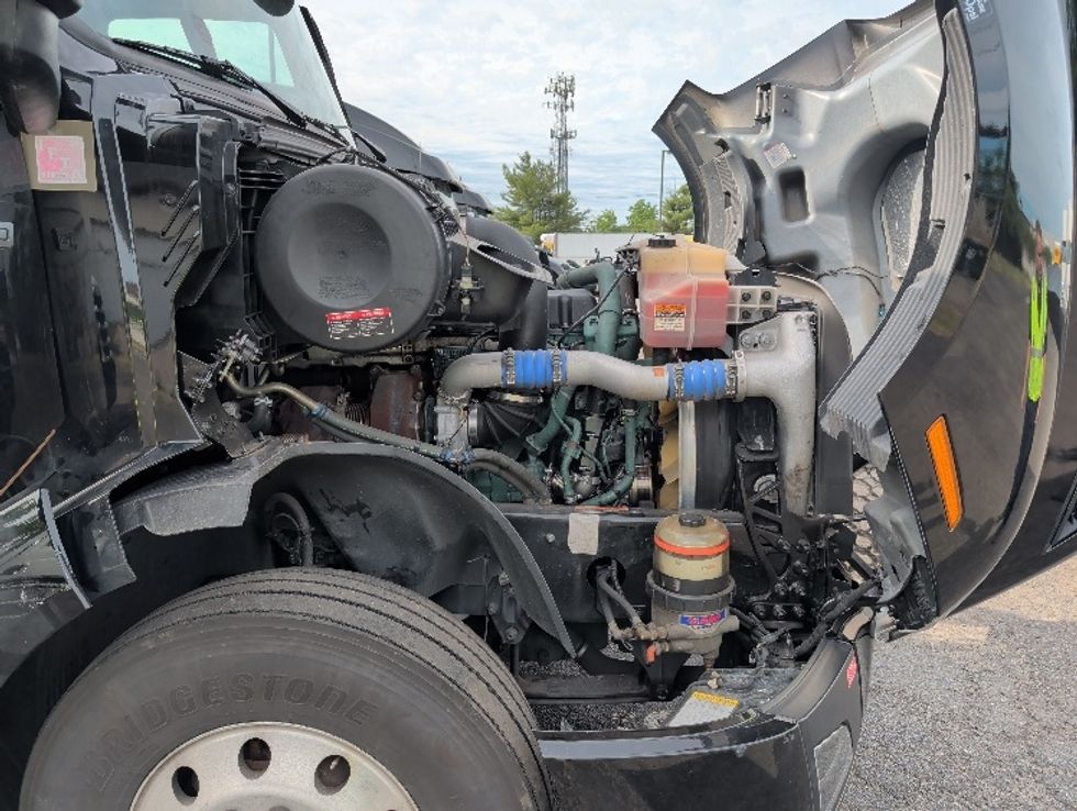 Sleeper Tractor-Heavy Duty Tractors-Volvo-2024-VNL64860-South Plainfield-NJ-514,854\n\t\tmiles-$ 92,000 - Image 20