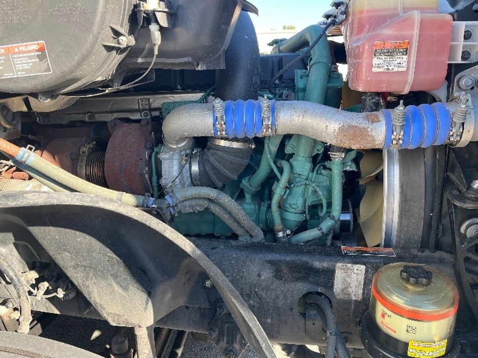 Sleeper Tractor-Heavy Duty Tractors-Volvo-2024-VNL64860-Tampa-FL-534,620\n\t\tmiles-$ 87,500 - Image 20