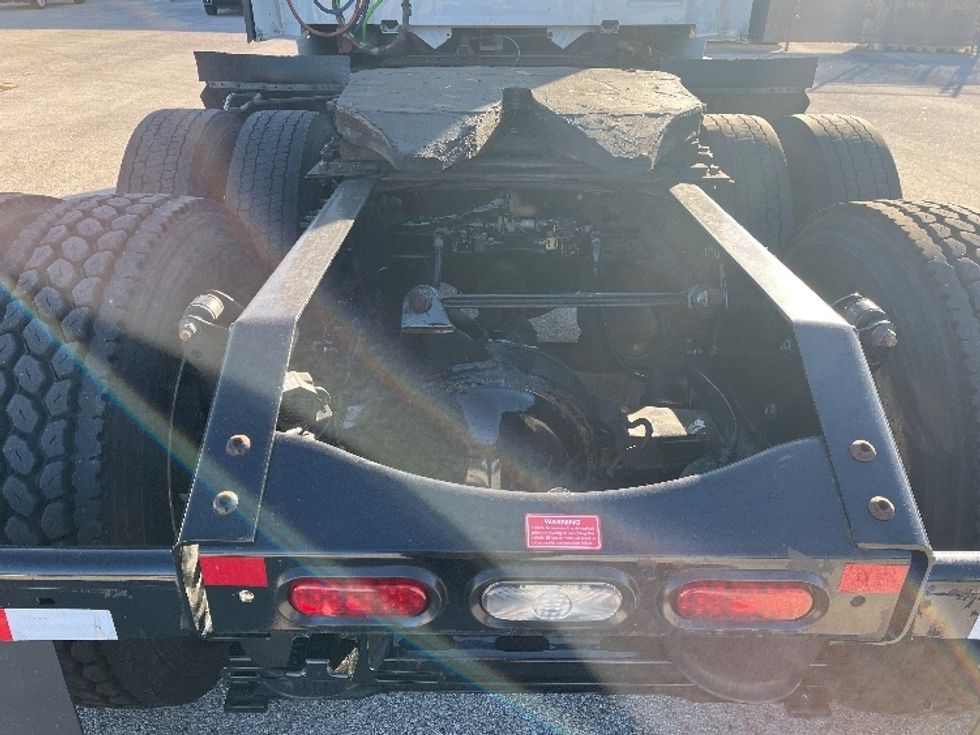 Sleeper Tractor-Heavy Duty Tractors-Volvo-2024-VNL64860-Tampa-FL-534,620\n\t\tmiles-$ 87,500 - Image 5