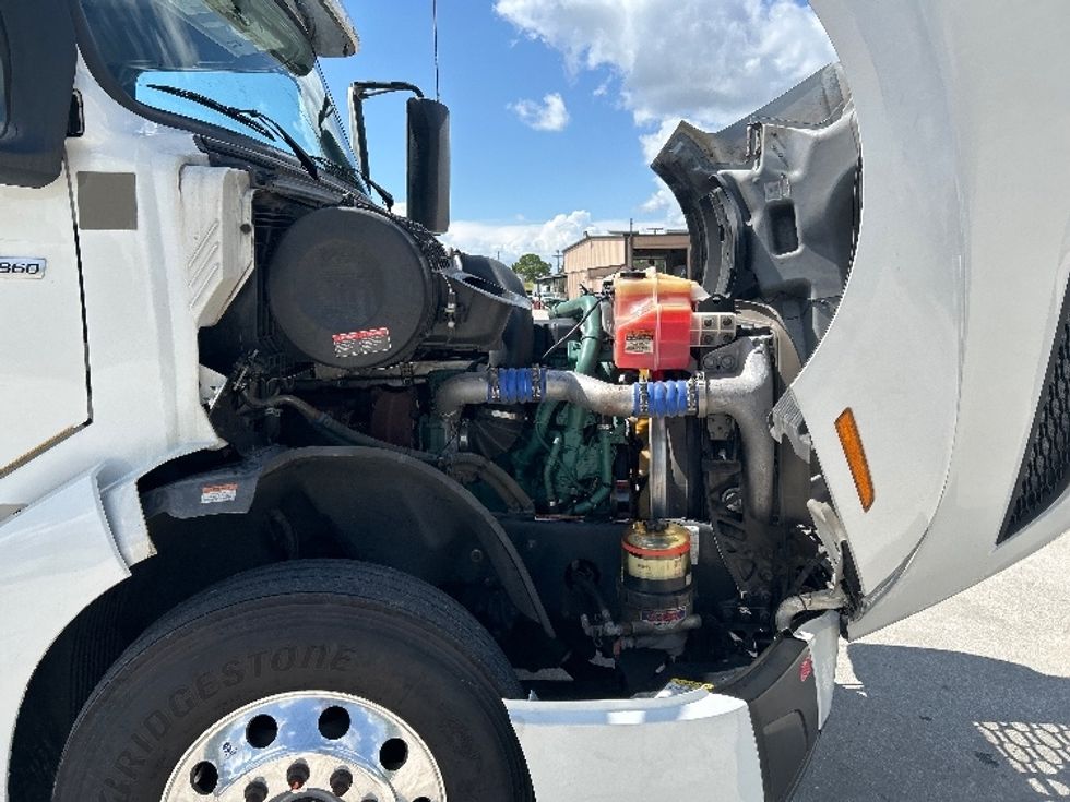 Sleeper Tractor-Heavy Duty Tractors-Volvo-2024-VNL64860-Tampa-FL-546,828\n\t\tmiles-$ 100,250 - Image 19