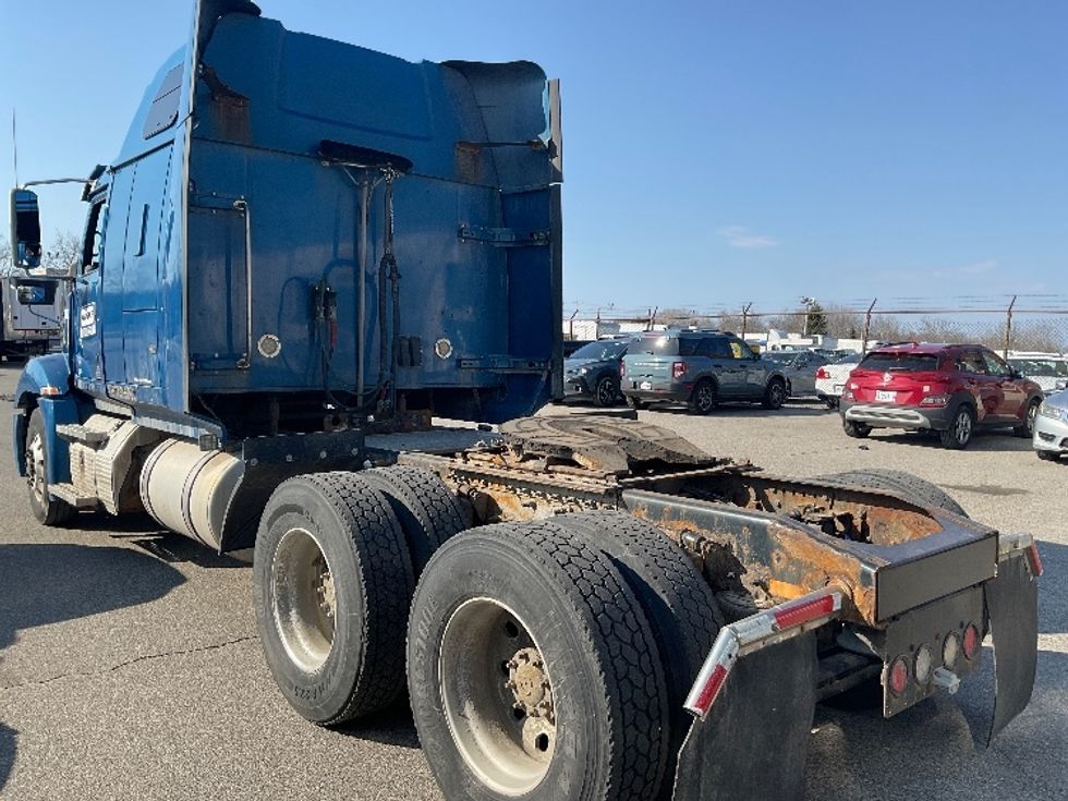 Sleeper Tractor-Heavy Duty Tractors-Western Star-2020-5700XE-Londonderry-NH-586,080\n\t\tmiles-$ 51,250 - Image 5