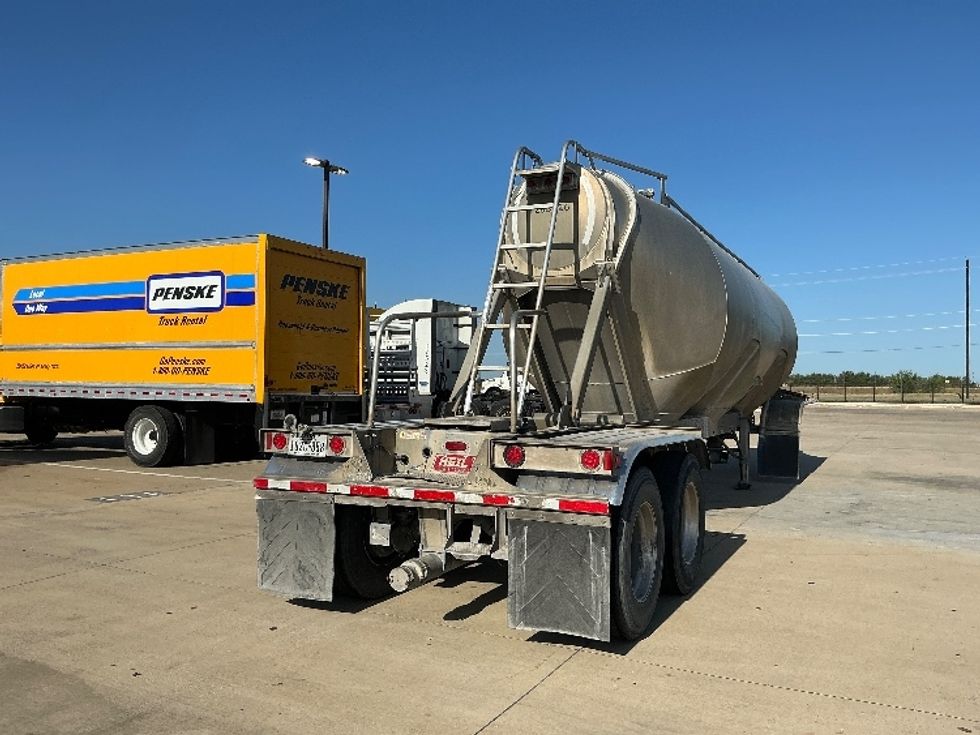 Tank Trailer-Semi Trailers-Heil-2020-Trailer-Dallas-TX-1,220,796\n\t\tmiles-$ 61,000 - Image 4