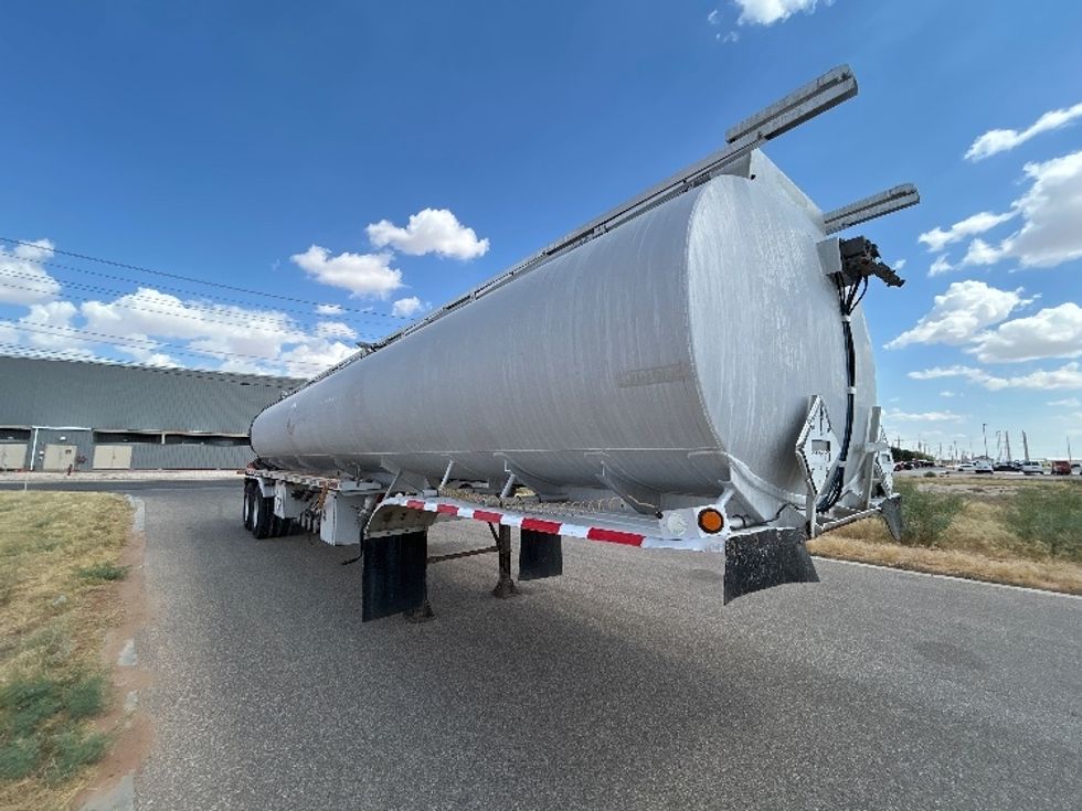 Tank Trailer-Semi Trailers-YOUNGS TANK, INC-2006-Trailer-Odessa-TX-659,780\n\t\tmiles-$ 25,000 - Image 1
