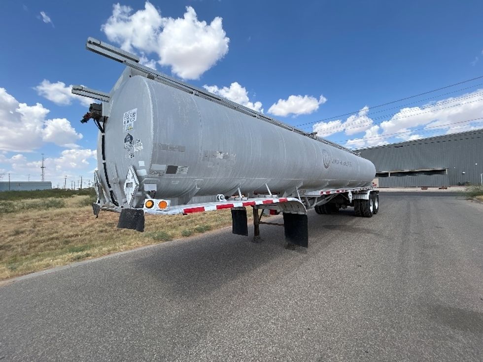 Tank Trailer-Semi Trailers-YOUNGS TANK, INC-2006-Trailer-Odessa-TX-659,780\n\t\tmiles-$ 25,000 - Image 2
