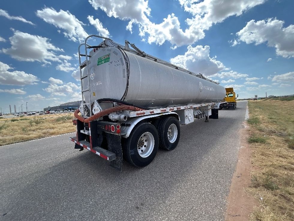 Tank Trailer-Semi Trailers-YOUNGS TANK, INC-2006-Trailer-Odessa-TX-659,780\n\t\tmiles-$ 25,000 - Image 4