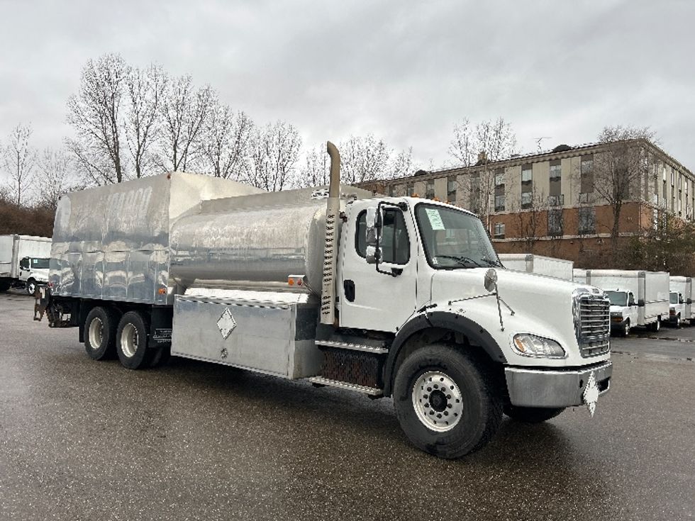 Tanker Truck-Specialized Equipment-Freightliner-2014-M211264S-Akron-OH-151,466\n\t\tmiles-$ 76,000 - Image 1