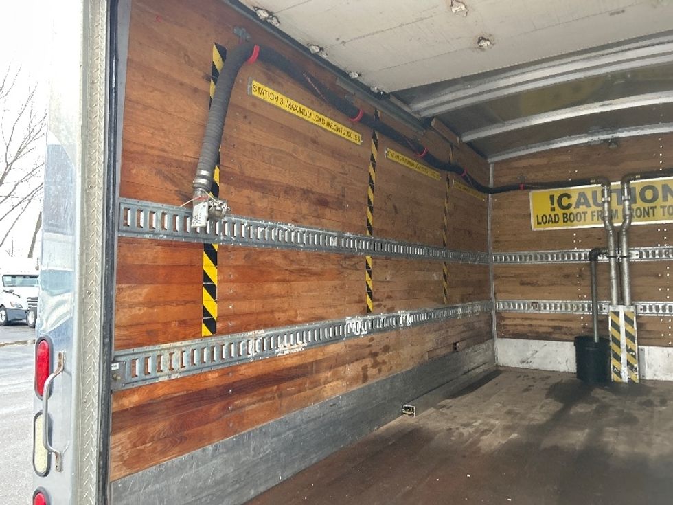 Tanker Truck-Specialized Equipment-Freightliner-2014-M211264S-Akron-OH-151,466\n\t\tmiles-$ 76,000 - Image 11