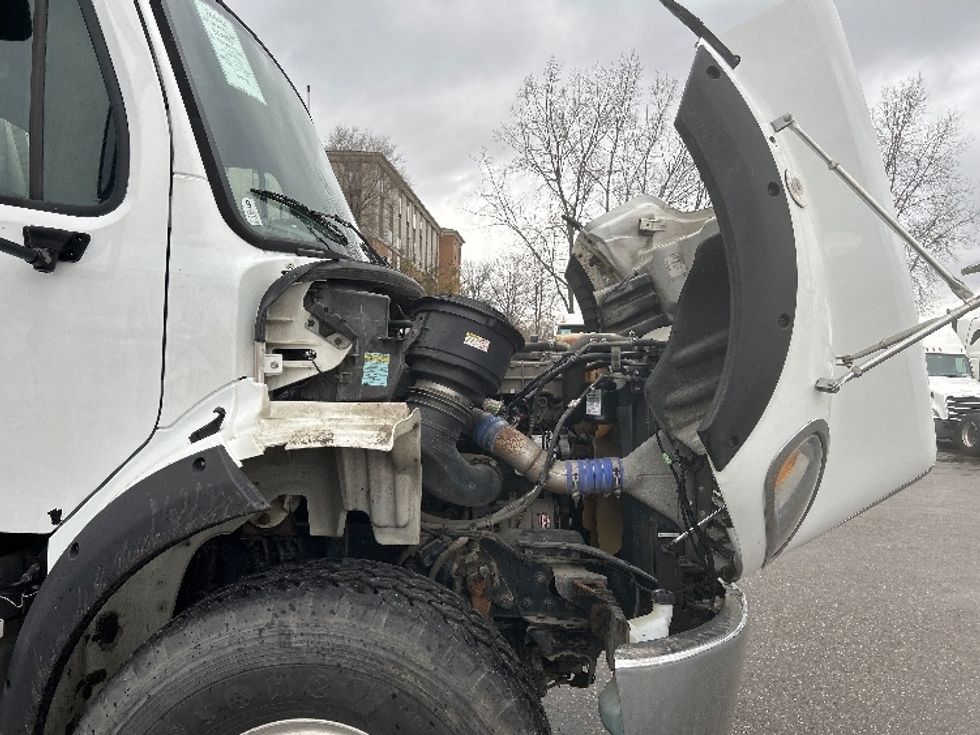 Tanker Truck-Specialized Equipment-Freightliner-2014-M211264S-Akron-OH-151,466\n\t\tmiles-$ 76,000 - Image 23