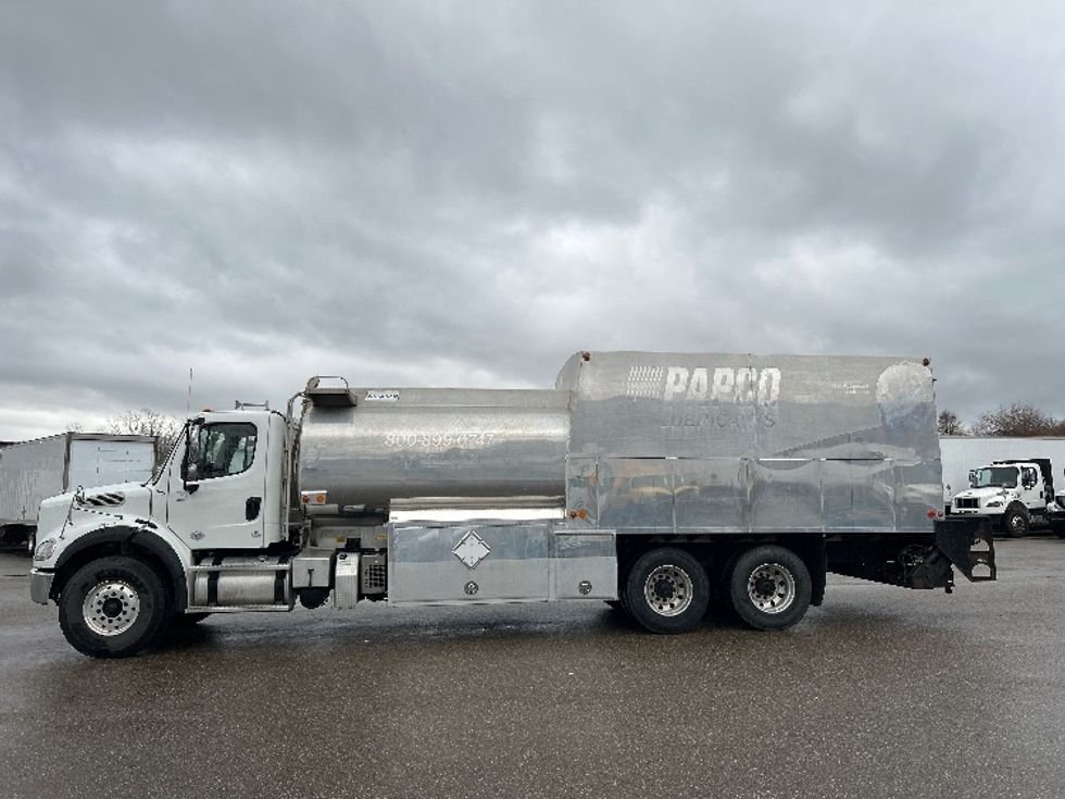 Tanker Truck-Specialized Equipment-Freightliner-2014-M211264S-Akron-OH-151,466\n\t\tmiles-$ 76,000 - Image 4