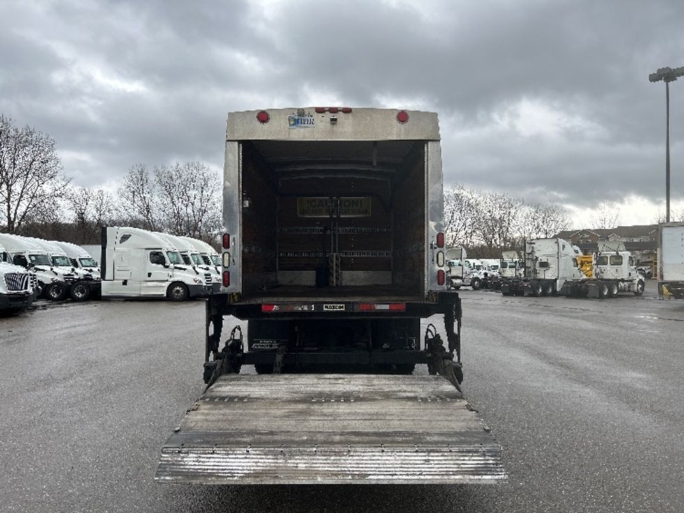 Tanker Truck-Specialized Equipment-Freightliner-2014-M211264S-Akron-OH-151,466\n\t\tmiles-$ 76,000 - Image 9