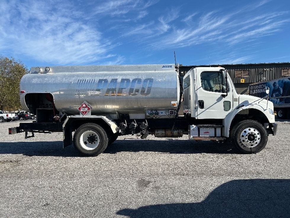 Tanker Truck-Specialized Equipment-Freightliner-2019-M2-Prince George-VA-122,049\n\t\tmiles-$ 48,500 - Image 10