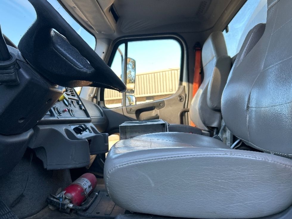 Tanker Truck-Specialized Equipment-Freightliner-2019-M2-Prince George-VA-163,569\n\t\tmiles-$ 50,500 - Image 15