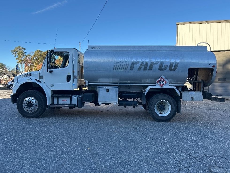 Tanker Truck-Specialized Equipment-Freightliner-2019-M2-Prince George-VA-163,569\n\t\tmiles-$ 50,500 - Image 4
