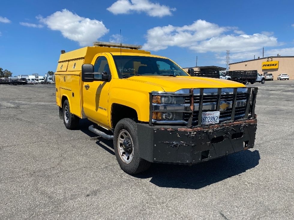 Utility Truck-Specialized Equipment-Chevrolet-2018-SILVERAD-Torrance-CA-121,265\n\t\tmiles-$ 26,750 - Image 1