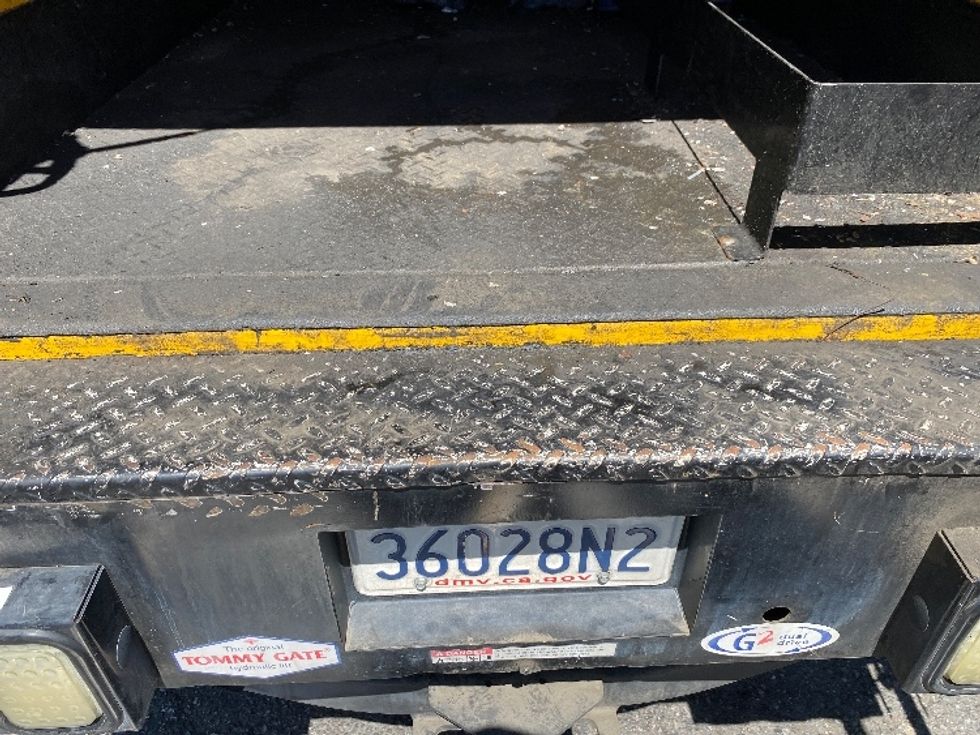 Utility Truck-Specialized Equipment-Chevrolet-2018-SILVERAD-Torrance-CA-121,265\n\t\tmiles-$ 26,750 - Image 10