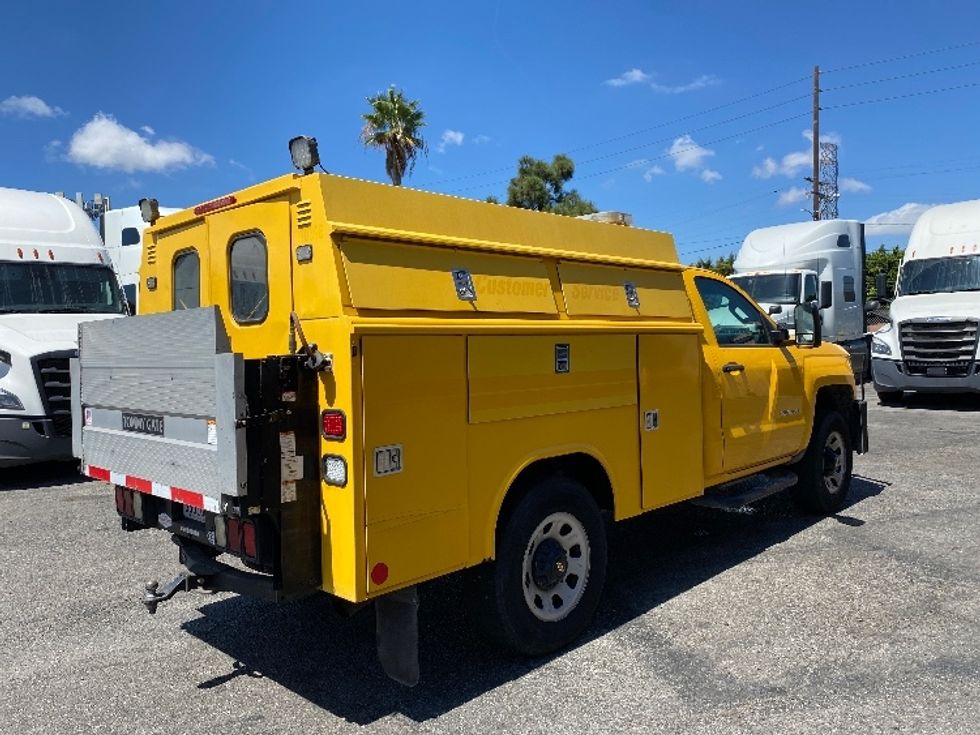 Utility Truck-Specialized Equipment-Chevrolet-2018-SILVERAD-Torrance-CA-121,265\n\t\tmiles-$ 26,750 - Image 13