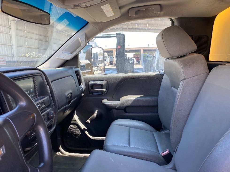 Utility Truck-Specialized Equipment-Chevrolet-2018-SILVERAD-Torrance-CA-121,265\n\t\tmiles-$ 26,750 - Image 19