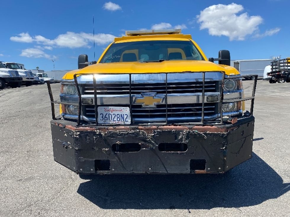 Utility Truck-Specialized Equipment-Chevrolet-2018-SILVERAD-Torrance-CA-121,265\n\t\tmiles-$ 26,750 - Image 2