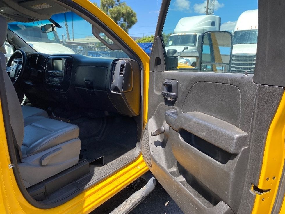 Utility Truck-Specialized Equipment-Chevrolet-2018-SILVERAD-Torrance-CA-121,265\n\t\tmiles-$ 26,750 - Image 20