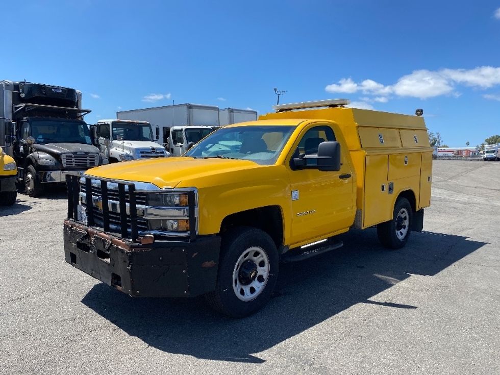 Utility Truck-Specialized Equipment-Chevrolet-2018-SILVERAD-Torrance-CA-121,265\n\t\tmiles-$ 26,750 - Image 3