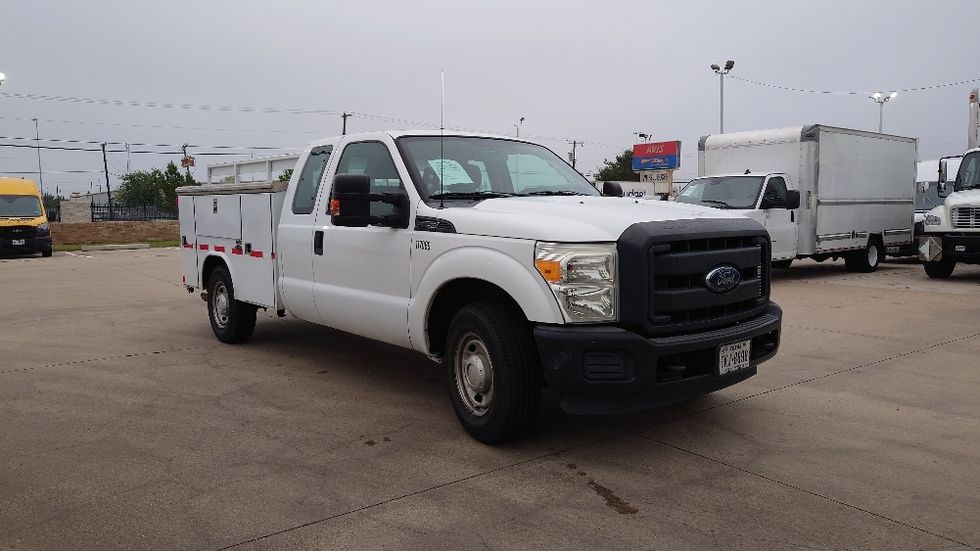 Utility Truck-Specialized Equipment-Ford-2015-F250-Dallas-TX-220,123\n\t\tmiles-$ 15,000 - Image 1