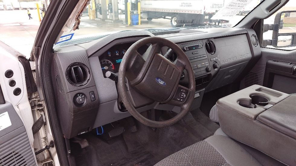 Utility Truck-Specialized Equipment-Ford-2015-F250-Dallas-TX-220,123\n\t\tmiles-$ 15,000 - Image 18